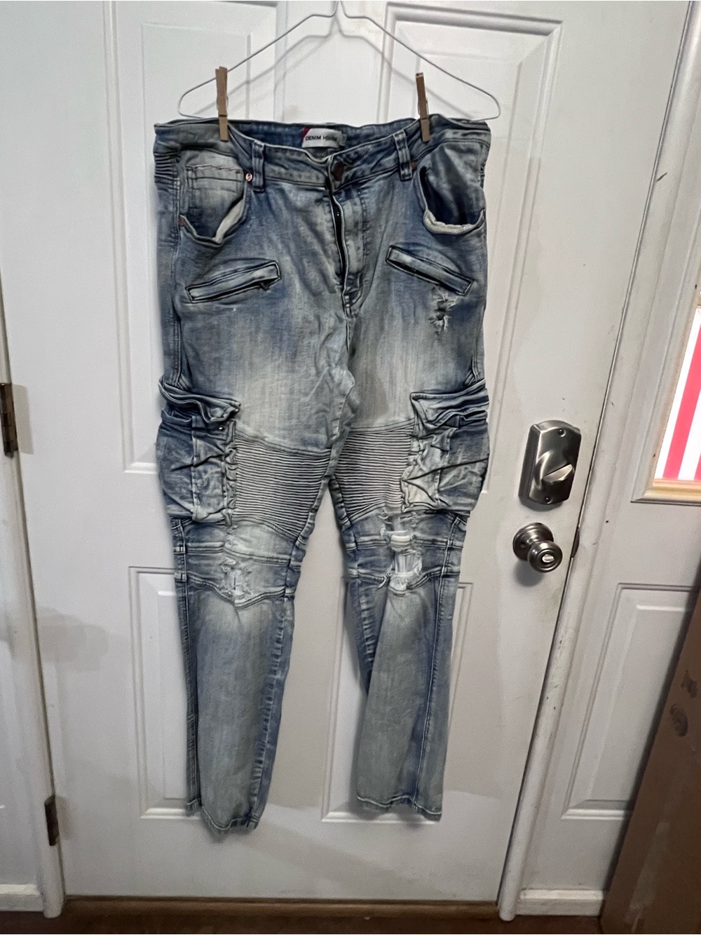 Denim House Men’s 38x33 Moto Biker Jeans Distressed Cargo Zipper Light Wash